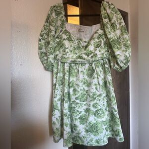 xxl Abercrombie green/ white floral dress.